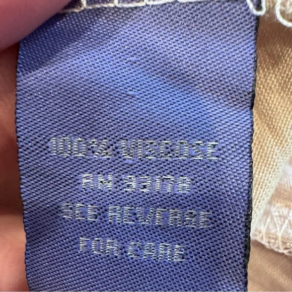 Vivienne Vivienne Tam Women’s Light Taupe Top With Embellished Shoulders Sz M - Picture 7 of 8